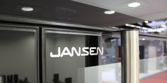 01F JANISOL Porte SG Ferme porte encastré BATIMAT 2015 3 1