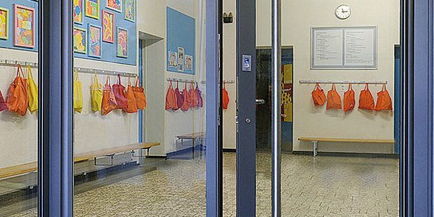 csm Janisol 2 Fingerschutztuere webinfo ed46c4d8cc